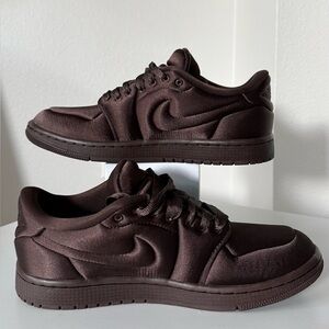 Nike Men's Dark Brown Sneakers